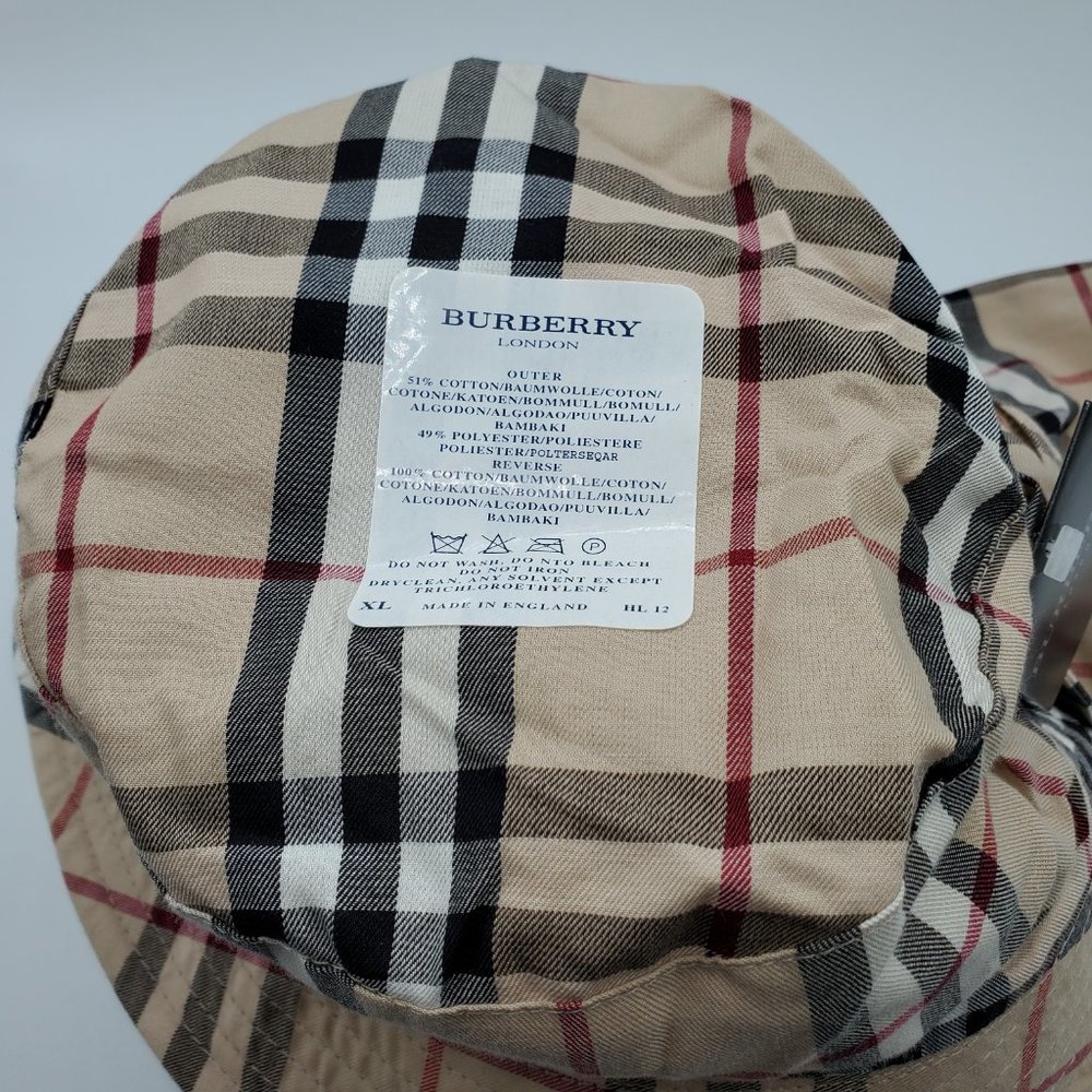 Burberry London Check reversible Bucket Hat (Beige) (UNISEX) - Picture 5 of 9